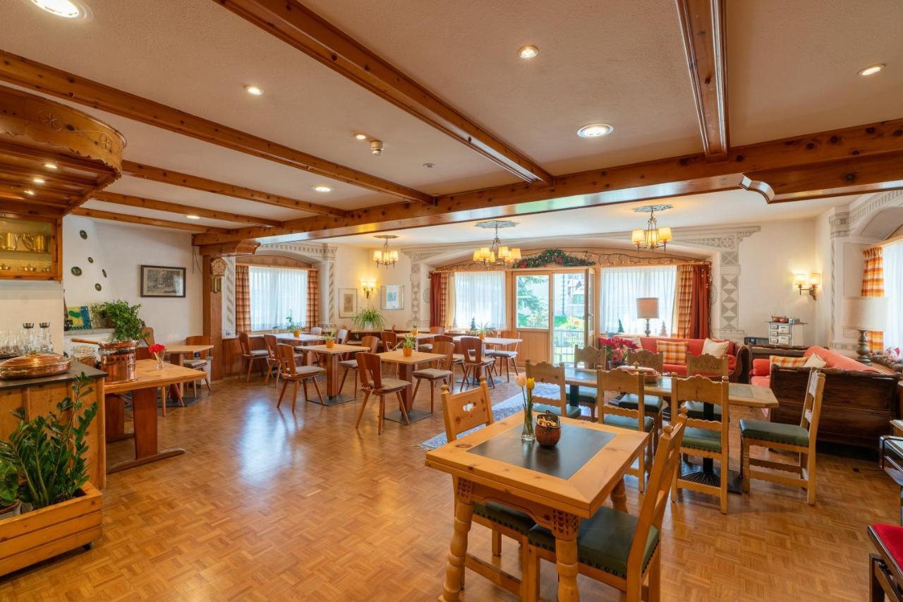 Hotel Alpina Zernez Esterno foto