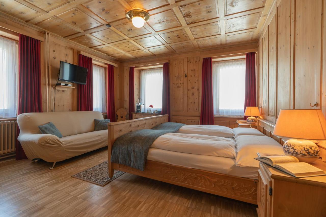 Hotel Alpina Zernez Esterno foto